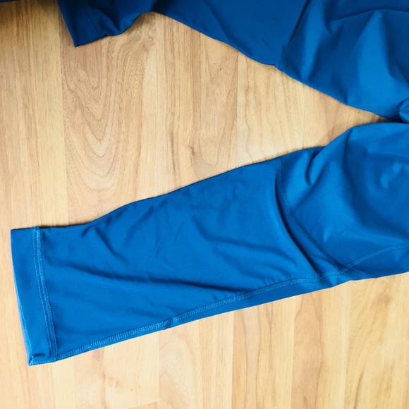 Cropped yoga pants - Picture 6 of 6